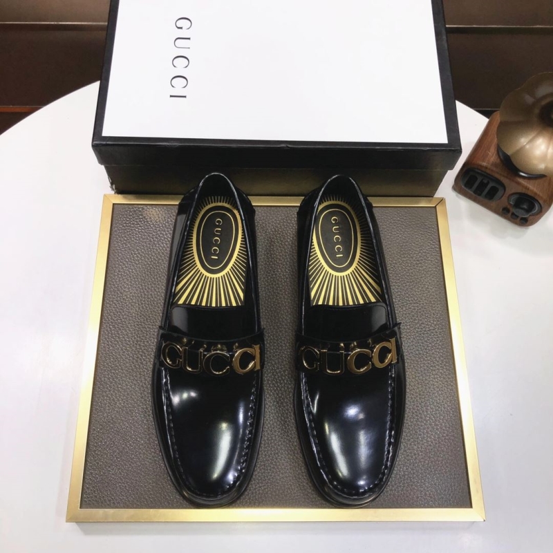 G*u*i leather shoes